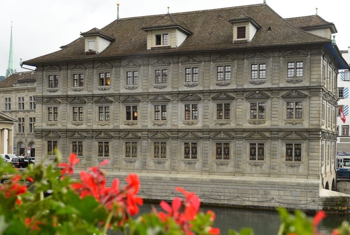 Historische Rathaus Zürich am Limmatquai